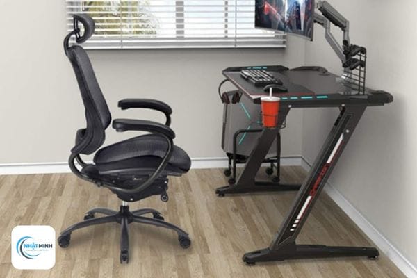 Dịch vụ thu mua bàn làm việc chữ Z1