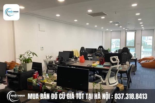 Thu mua bàn ghế làm việc2