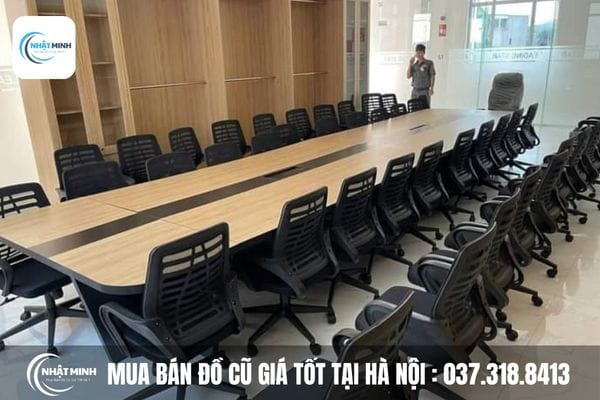 Thu mua bàn ghế làm việc1